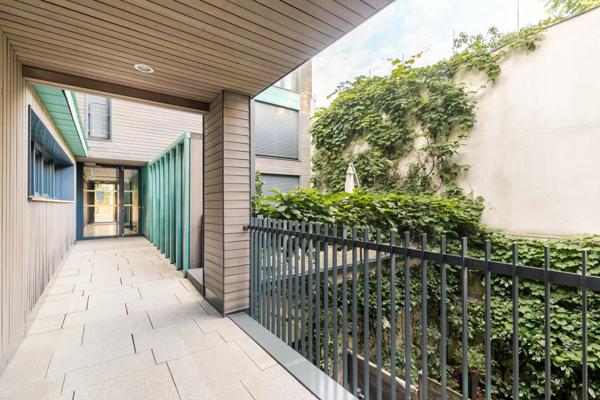Duplex Paris 18e - LEPIC / ABBESSES