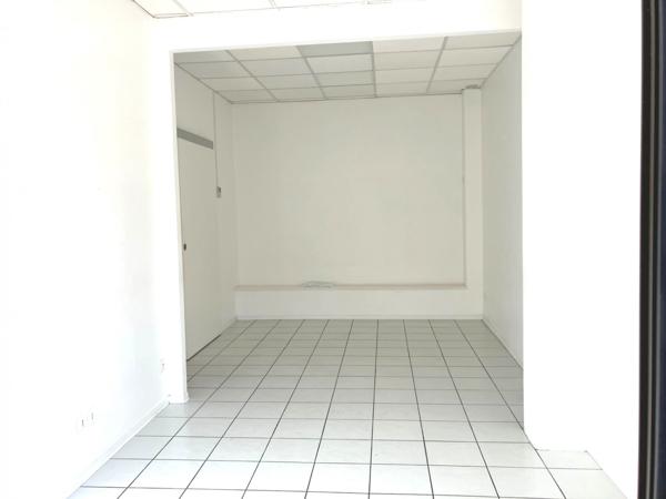Bureau 4 pièces à louer Narbonne - 11100 / Réf: 2095