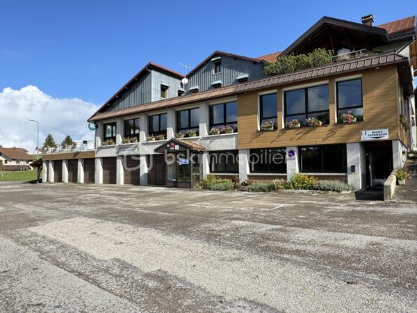 Local commercial de 2 000 m²