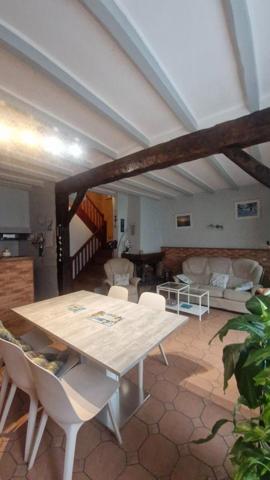 Maison de ville de 98 m2 à CEBAZAT, 4 chambres avec cour