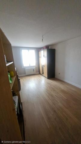 Maison de ville de 98 m2 à CEBAZAT, 4 chambres avec cour