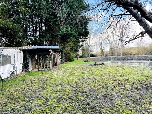 Terrain de loisir avec étang - 7 650 m² de nature [REF. 6857]