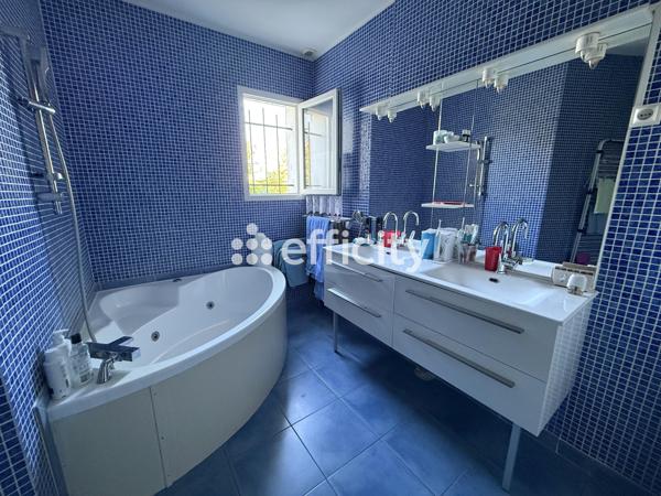 Maison 5 pièces - 120 m² Exclusivité efficity