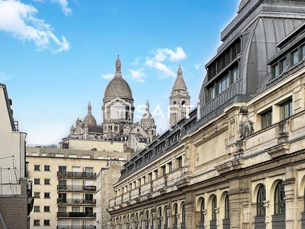 Dernier étage – lumineux – 1 min à pied du métro Barbès, 7 min du square Louis-Michel