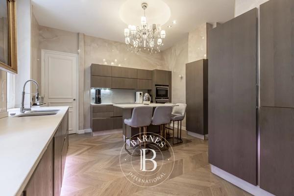 Paris 16ème, Appartement 4 Chambres -  235 m² à vendre