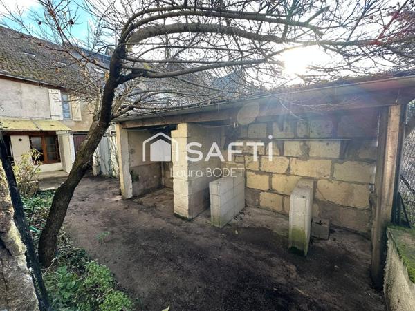 Maison familiale à rénover dans la belle ville de CHINON