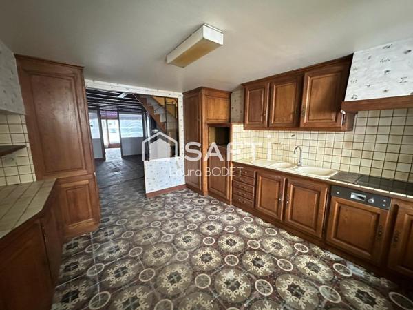 Maison familiale à rénover dans la belle ville de CHINON