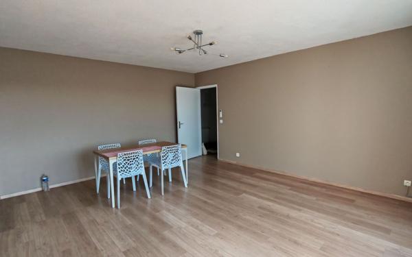 Appartement à louer    3 pièces •  Les Angles