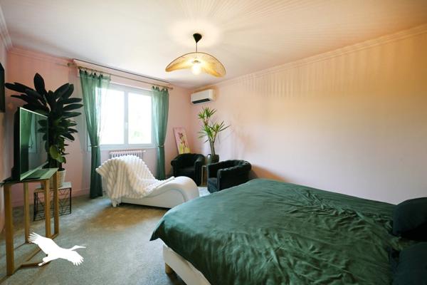Maison à vendre 359 040 € Angoulême 7 p 230 m² DPE C