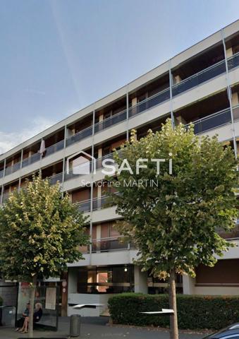 Appartement T2, 42m2, 4ème et dernier étage avec ascenseur, cave, parking