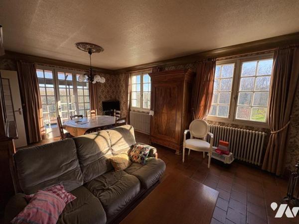 SAINT GELAIS, pavillon sur sous-sol 4 chambres possibilité 5