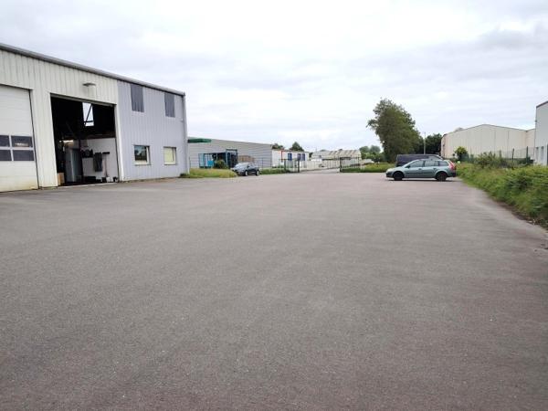 Location / Local Industriel / Bâtiment à Lesneven (29260)