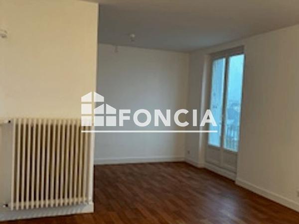 Location Appartement 4 pièces 69.7 m² - 55 RUE PEN AR STANG Quimper 29000