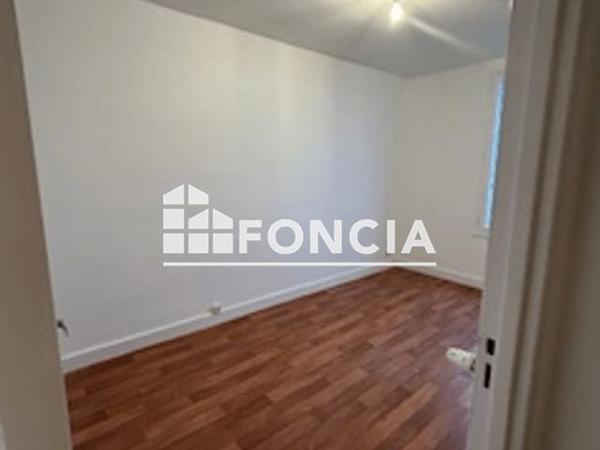 Location Appartement 4 pièces 69.7 m² - 55 RUE PEN AR STANG Quimper 29000