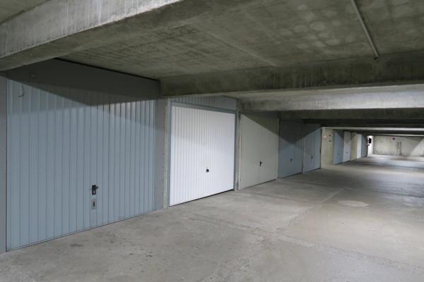 Stationnement à louer    Villeurbanne