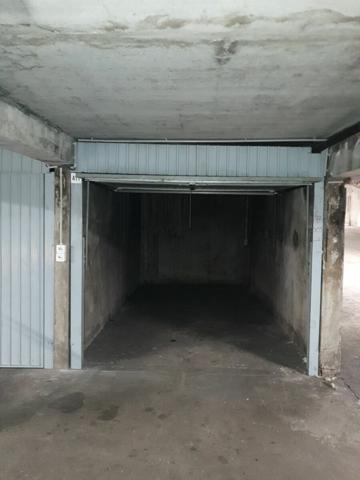 Stationnement à louer    Villeurbanne