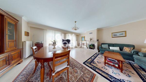 MAISON À VENDRE DE 8 PIÈCES DE 210,00 M²