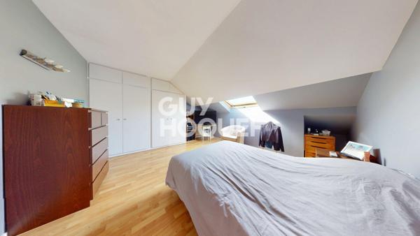 MAISON À VENDRE DE 8 PIÈCES DE 210,00 M²