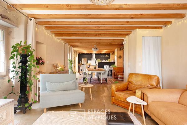 Propriété rénovée avec gîte, salle de réception et vue dégagée sur la campagne tarnaise
