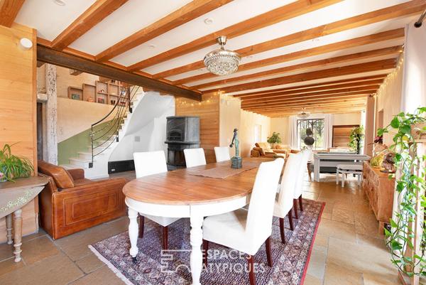 Propriété rénovée avec gîte, salle de réception et vue dégagée sur la campagne tarnaise
