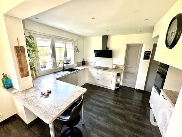 House for sale 6 rooms 120 m² Saint-Arnoult-en-Yvelines