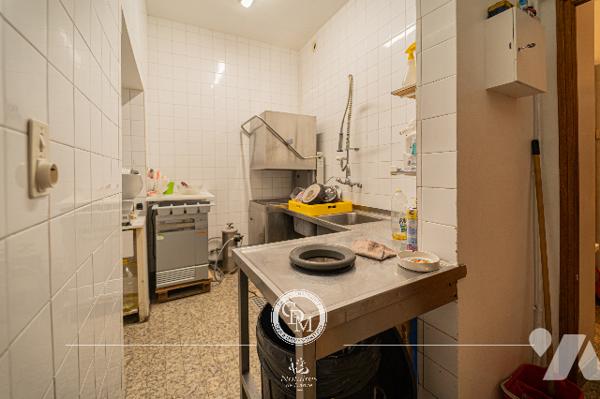 HÔTEL/RESTAURANT - CLARAFOND-ARCINE - environ 371 m²