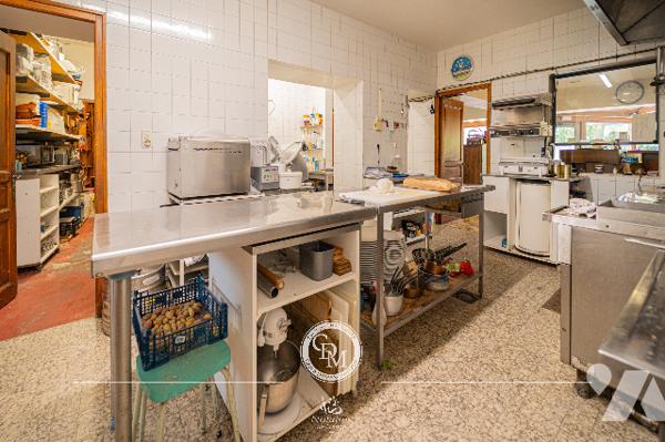 HÔTEL/RESTAURANT - CLARAFOND-ARCINE - environ 371 m²