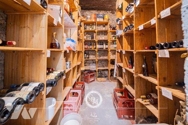 HÔTEL/RESTAURANT - CLARAFOND-ARCINE - environ 371 m²