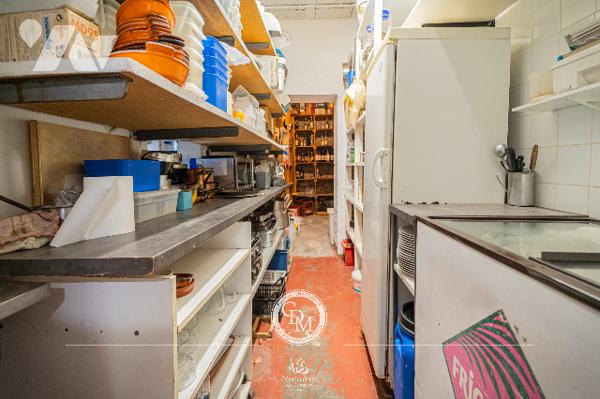 HÔTEL/RESTAURANT - CLARAFOND-ARCINE - environ 371 m²