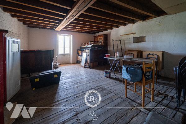 HÔTEL/RESTAURANT - CLARAFOND-ARCINE - environ 371 m²