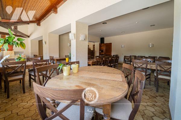 HÔTEL/RESTAURANT - CLARAFOND-ARCINE - environ 371 m²