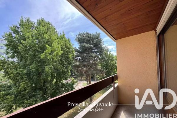 Location appartement 3 pièces 83 m² Tarbes