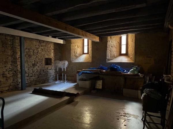 Commerce - Sarlat-la-caneda Sarlat Centre-Ville – Local professionnel 80 m² (2 pièces)