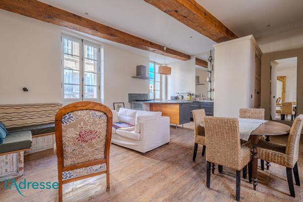 Bordeaux Saint Paul - T4 immeuble pierre au charme de l'ancien.