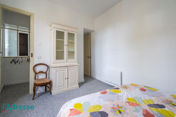 Bordeaux Saint Paul - T4 immeuble pierre au charme de l'ancien.