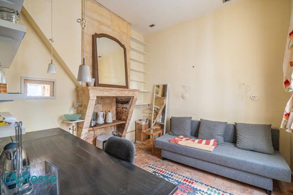 Bordeaux Saint Paul - T4 immeuble pierre au charme de l'ancien.