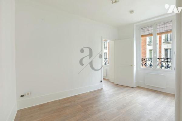 Belleville – Charmant 2 pièces, lumineux sur rue, cave incluse