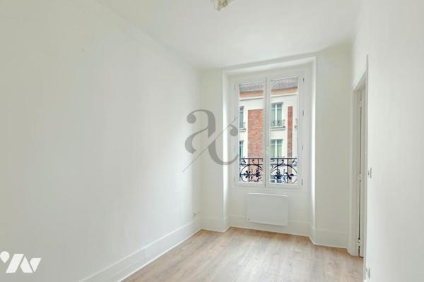 Belleville – Charmant 2 pièces, lumineux sur rue, cave incluse