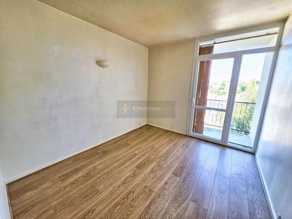 Vente                                                      Appartement
                        
                     2 pièces                      87 m2                     à Brest