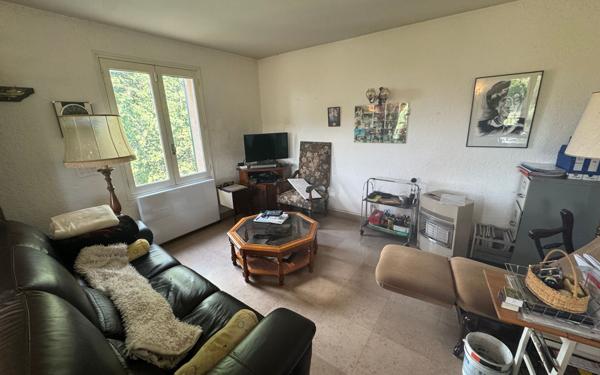 Maison à vendre    3 pièces • 100 m2 Montagnac-Montpezat