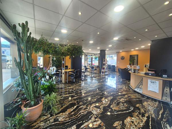 Local commercial 95 m²