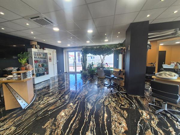 Local commercial 95 m²
