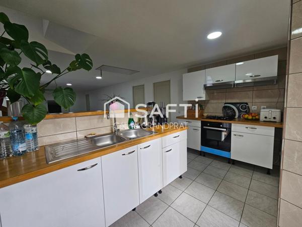 Grand local commercial et appartement