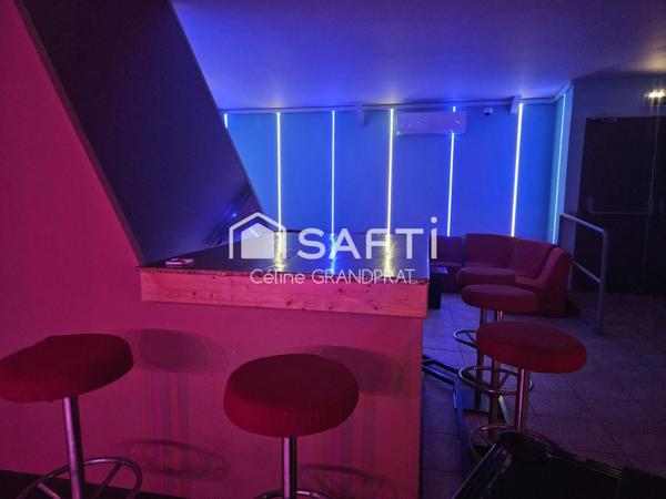 Grand local commercial et appartement