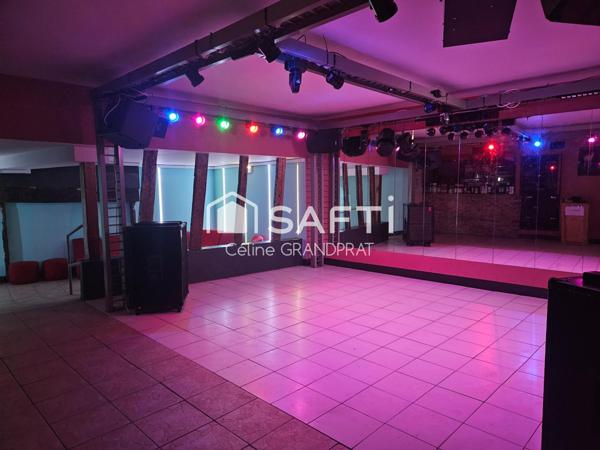 Grand local commercial et appartement