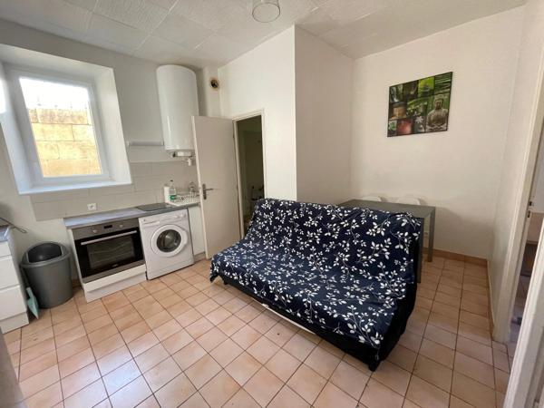 Location                                                      Appartement
                        
                     2 pièces                      33 m2                     à Niort