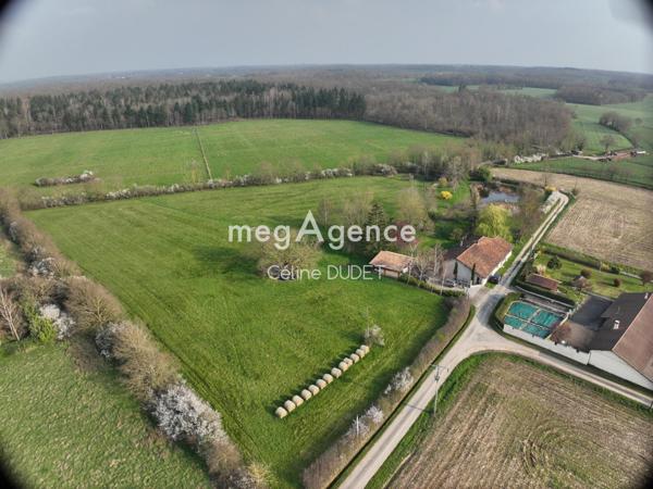 Maison à CHANOZ-CHATENAY, 01400 - 6 pièces 230m²