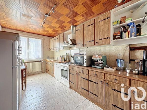 Maison de ville 4 pièces de 80 m² à Saint-Affrique (12400)