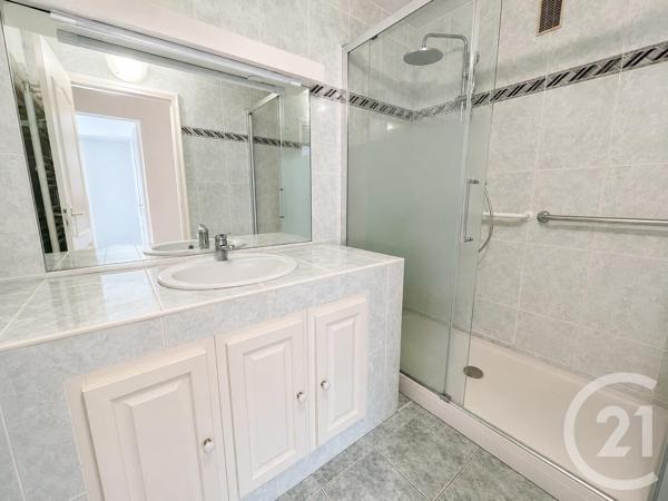 Appartement T2 à vendre  2 pièces - 53,25 m 2   ANGLET  - 64