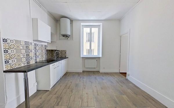 Appartement à vendre    2 pièces • 42 m2 Lyon 9